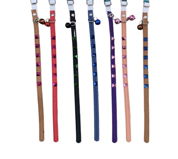 COLLAR TACHUELAS GATO